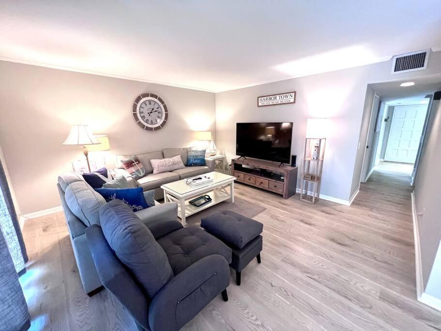 New Pics! Harbour Town 3Br/3Ba - Pool Access - Book Now Villa Pulau Hilton Head Luaran gambar