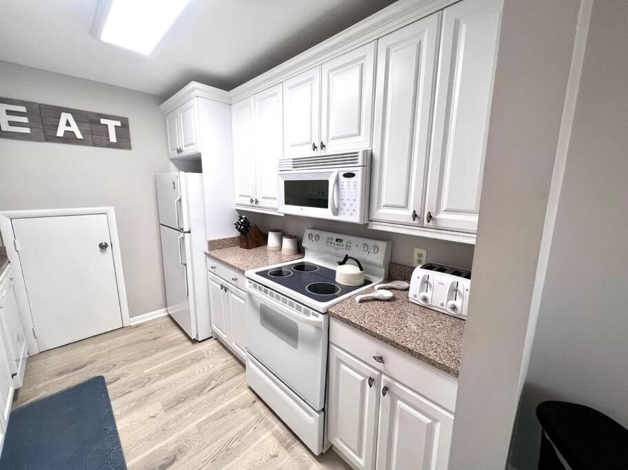New Pics! Harbour Town 3Br/3Ba - Pool Access - Book Now Villa Pulau Hilton Head Luaran gambar