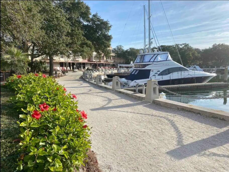 New Pics! Harbour Town 3Br/3Ba - Pool Access - Book Now Villa Pulau Hilton Head Luaran gambar